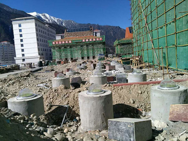 鑽石形采光罩安裝現場