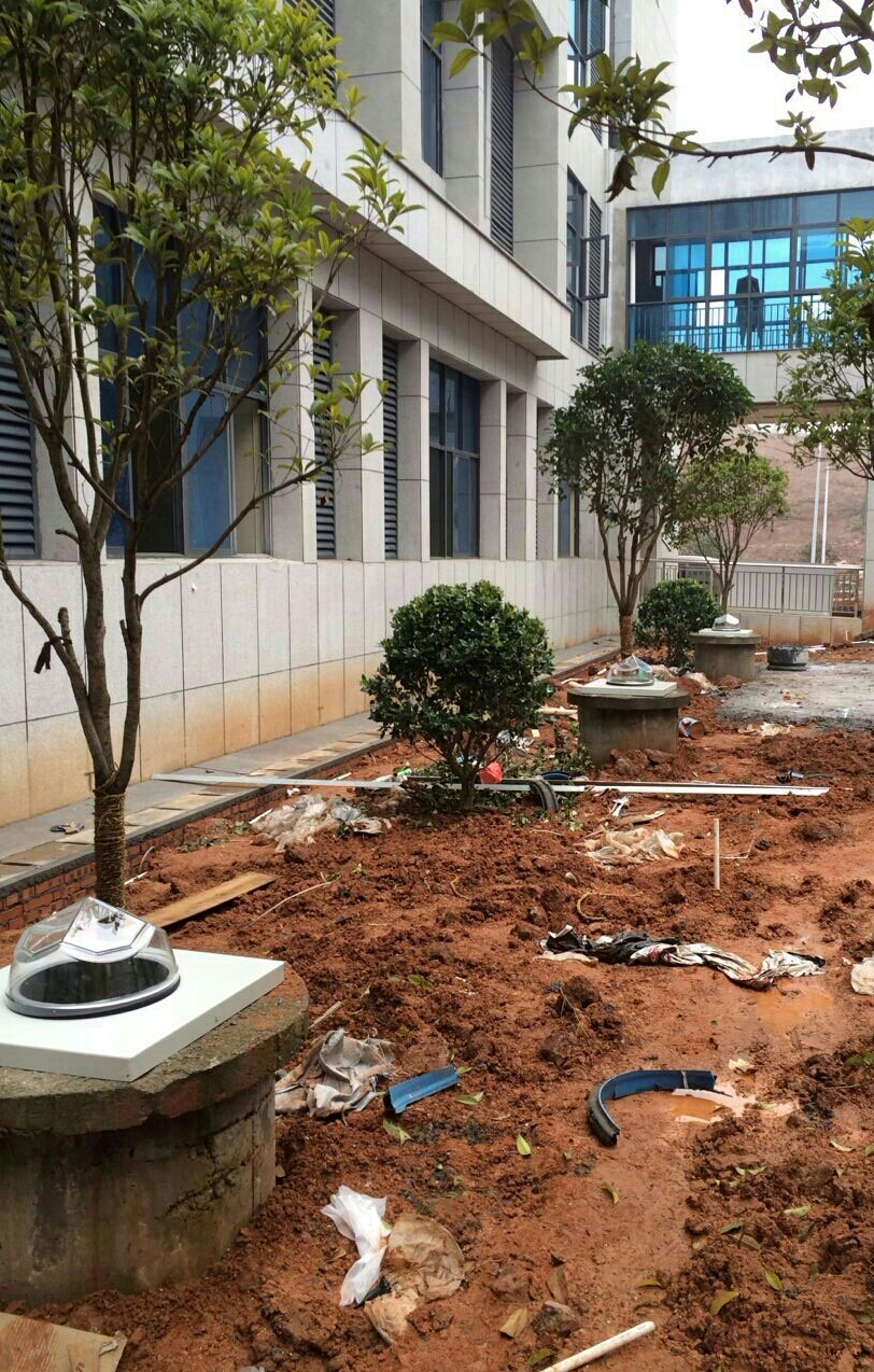 鑽石形采光器