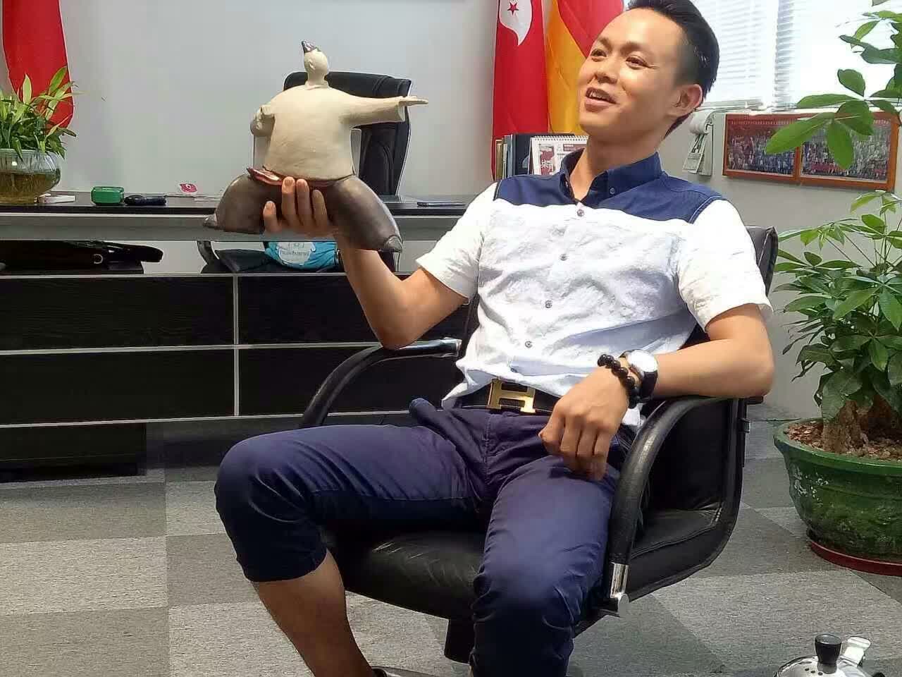 星空体育入口科技領導人作現場介紹